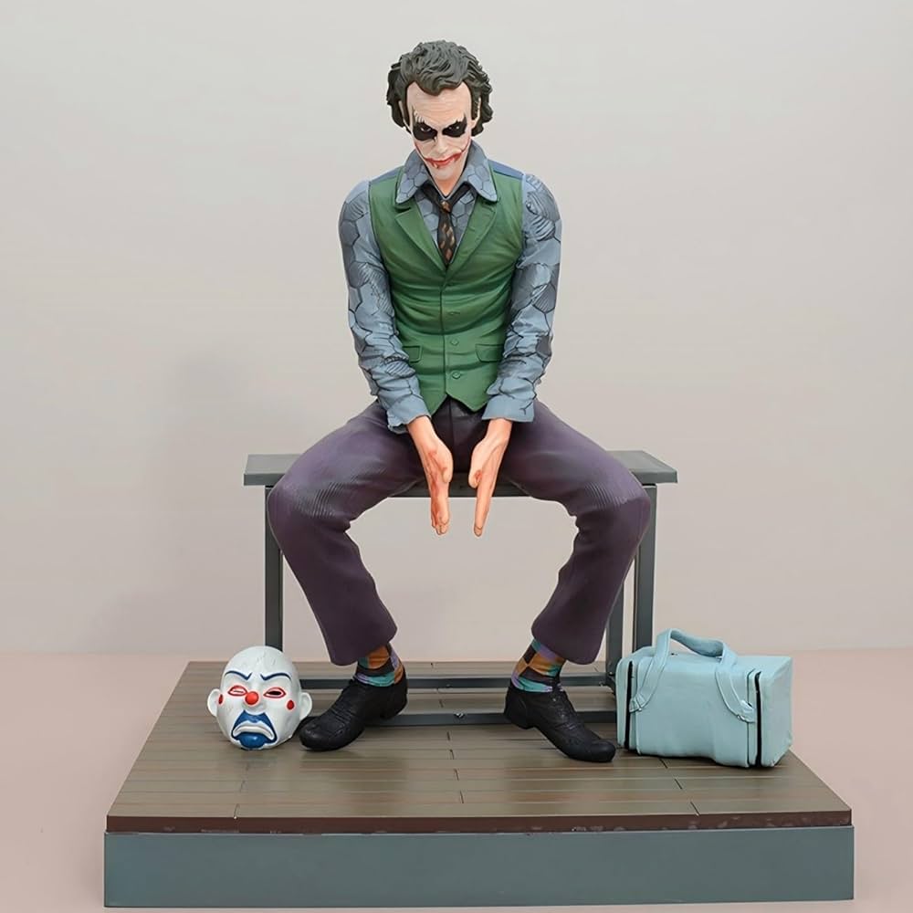 Figurine Joker Assis 24 cm