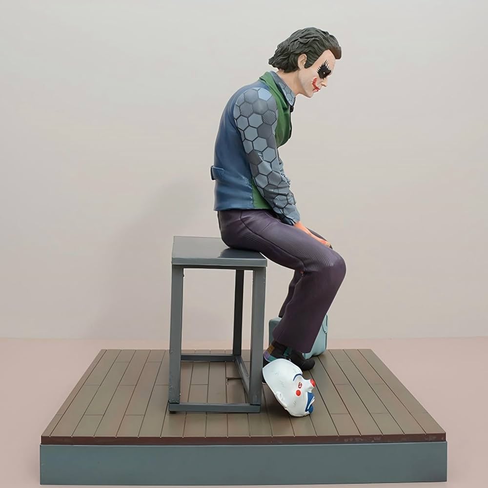 Figurine Joker Assis 24 cm